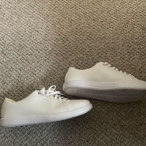 COLE HAAN
Grand Crosscourt Sneakers